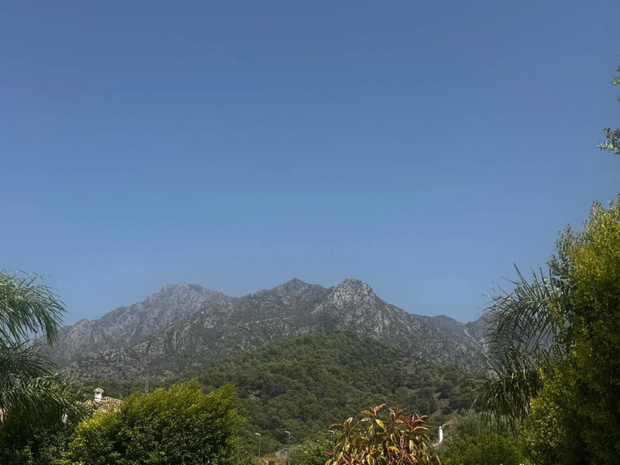 Recently Refurbished Villa from Scratch with Heated Pool and Sea Views in Ultra Central Marbella Location.