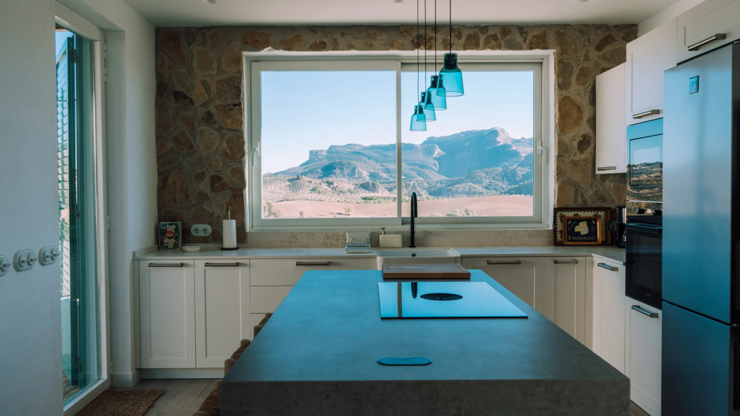 Set on a vast 270,000 m² estate near Ardales and the popular Caminito del Rey, this stunning cortijo blends recent renovations with preserved traditional features—thick stone walls, wooden beams, and classic doors—offering comfort without compromising cha
