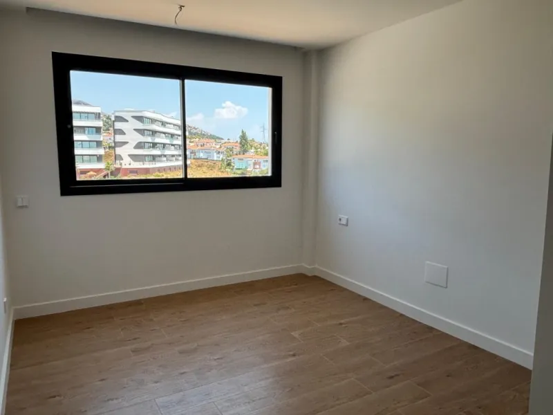 Apartment - Middle Floor Apartment в продаже в Fuengirola, Málaga. В доме 2 спален и 2 ванных комнат. Площадь дома 150 м²