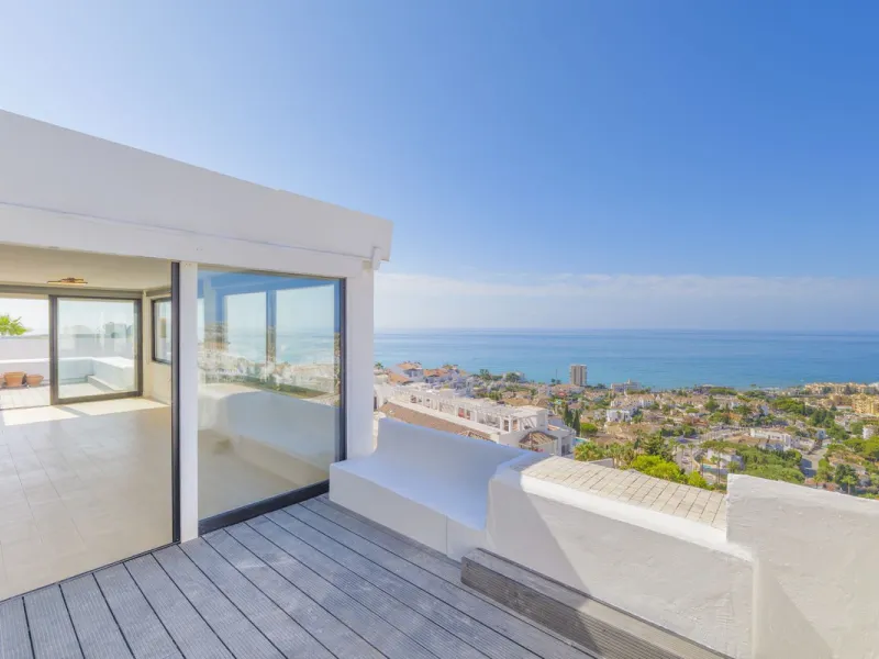 Apartment - Penthouse в продаже в Mijas, Málaga. В доме 3 спален и 2 ванных комнат. Площадь дома 115 м²