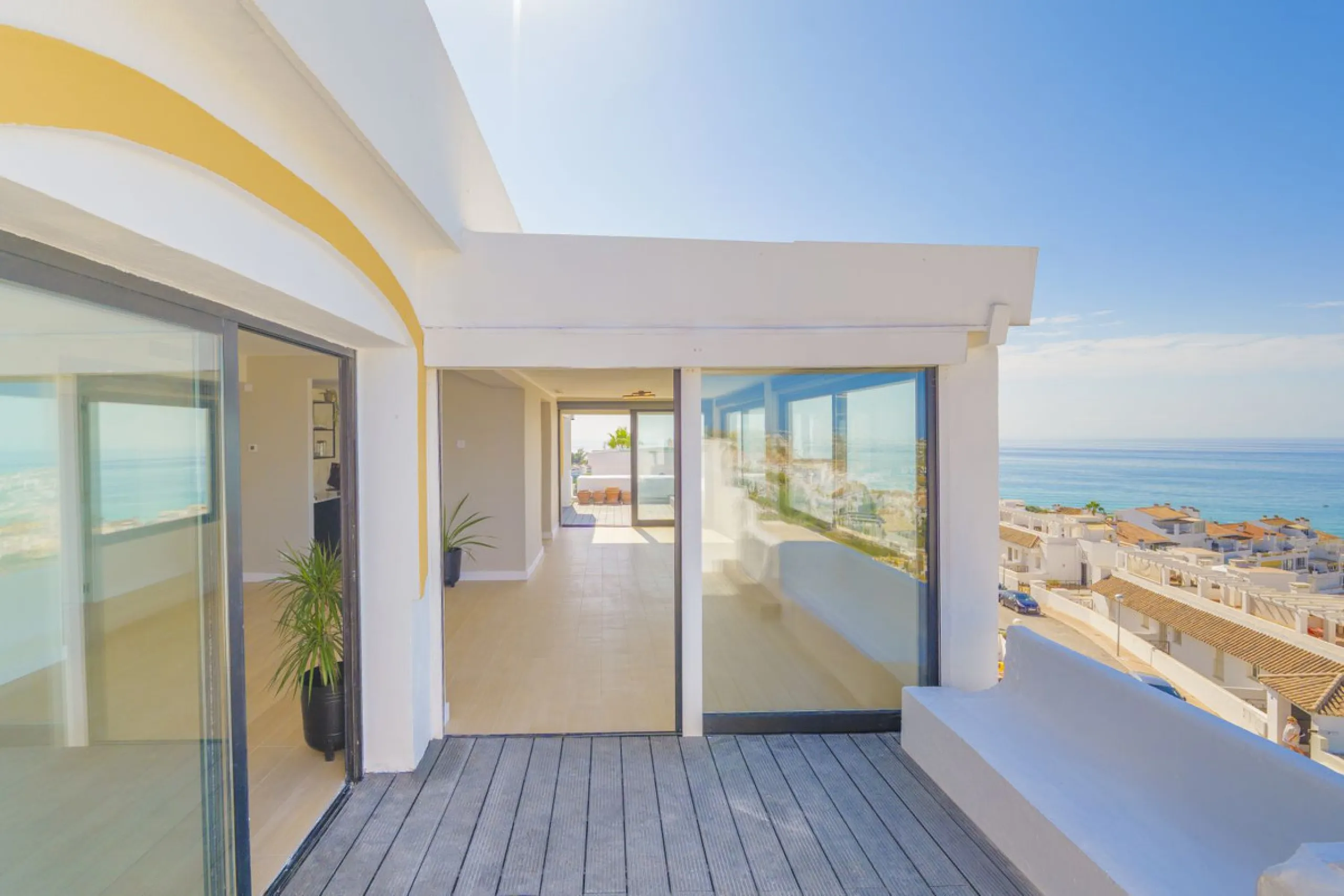 Apartment - Penthouse в продаже в Mijas, Málaga. В доме 3 спален и 2 ванных комнат. Площадь дома 115 м²