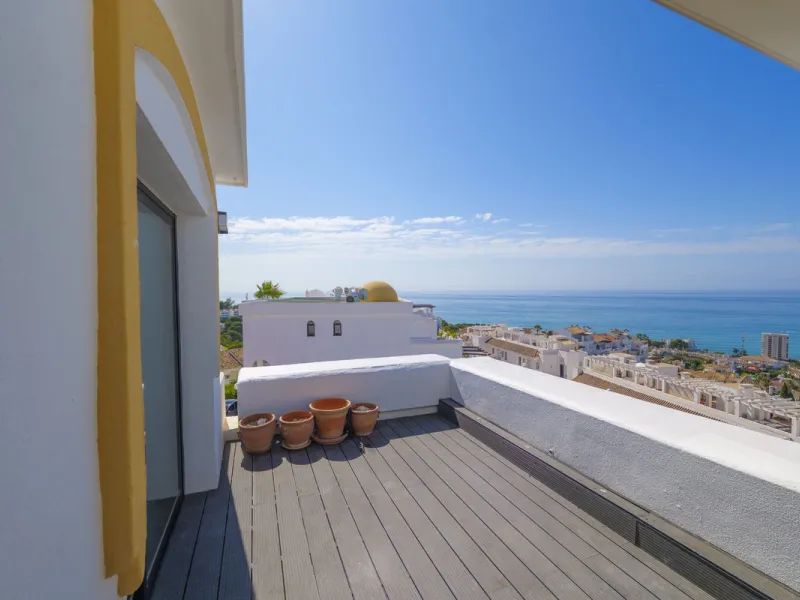 Apartment - Penthouse в продаже в Mijas, Málaga. В доме 3 спален и 2 ванных комнат. Площадь дома 115 м²