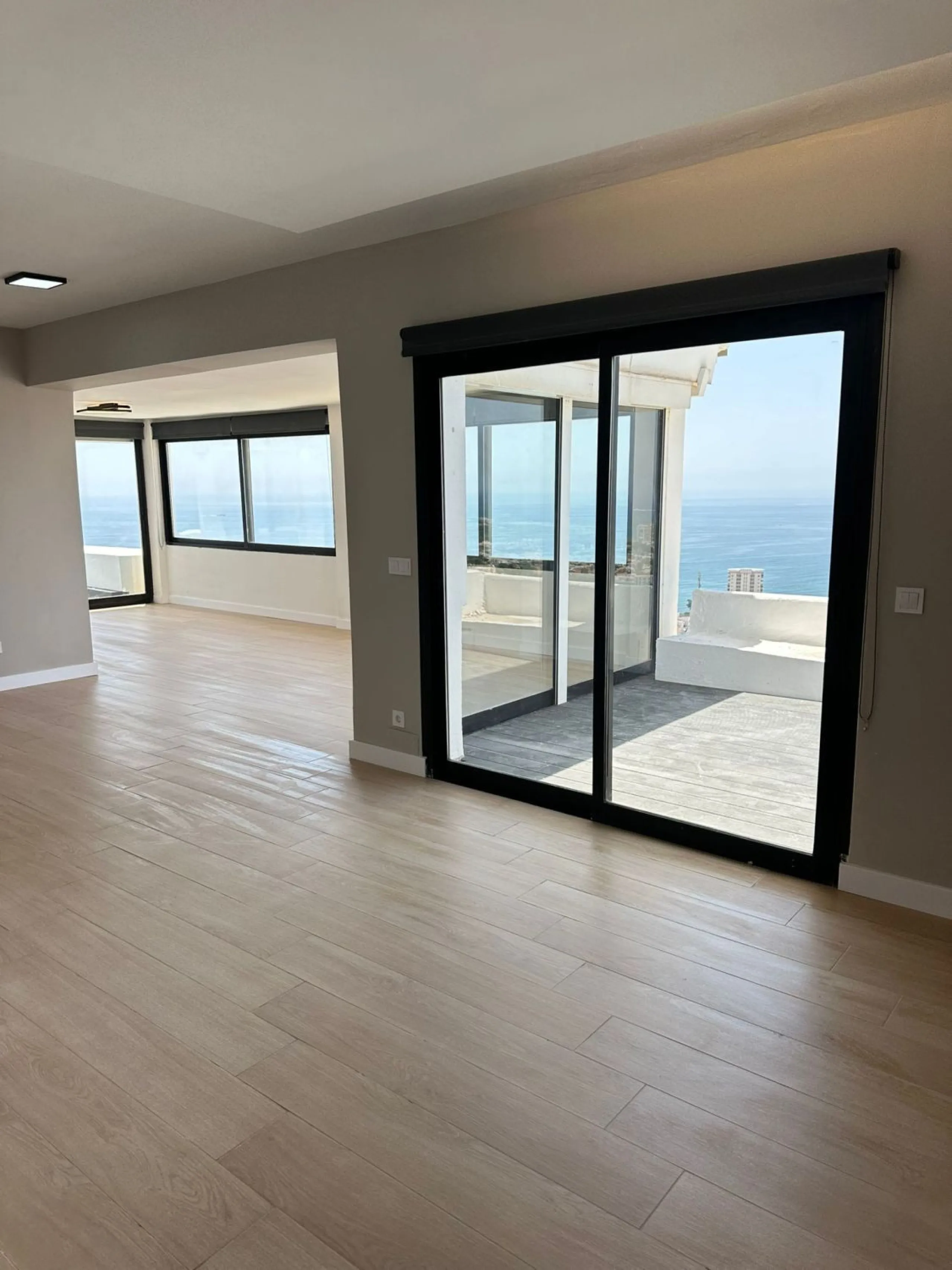 Apartment - Penthouse в продаже в Mijas, Málaga. В доме 3 спален и 2 ванных комнат. Площадь дома 115 м²