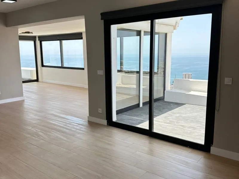 Apartment - Penthouse в продаже в Mijas, Málaga. В доме 3 спален и 2 ванных комнат. Площадь дома 115 м²