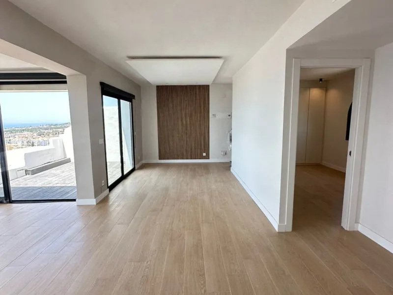 Apartment - Penthouse в продаже в Mijas, Málaga. В доме 3 спален и 2 ванных комнат. Площадь дома 115 м²