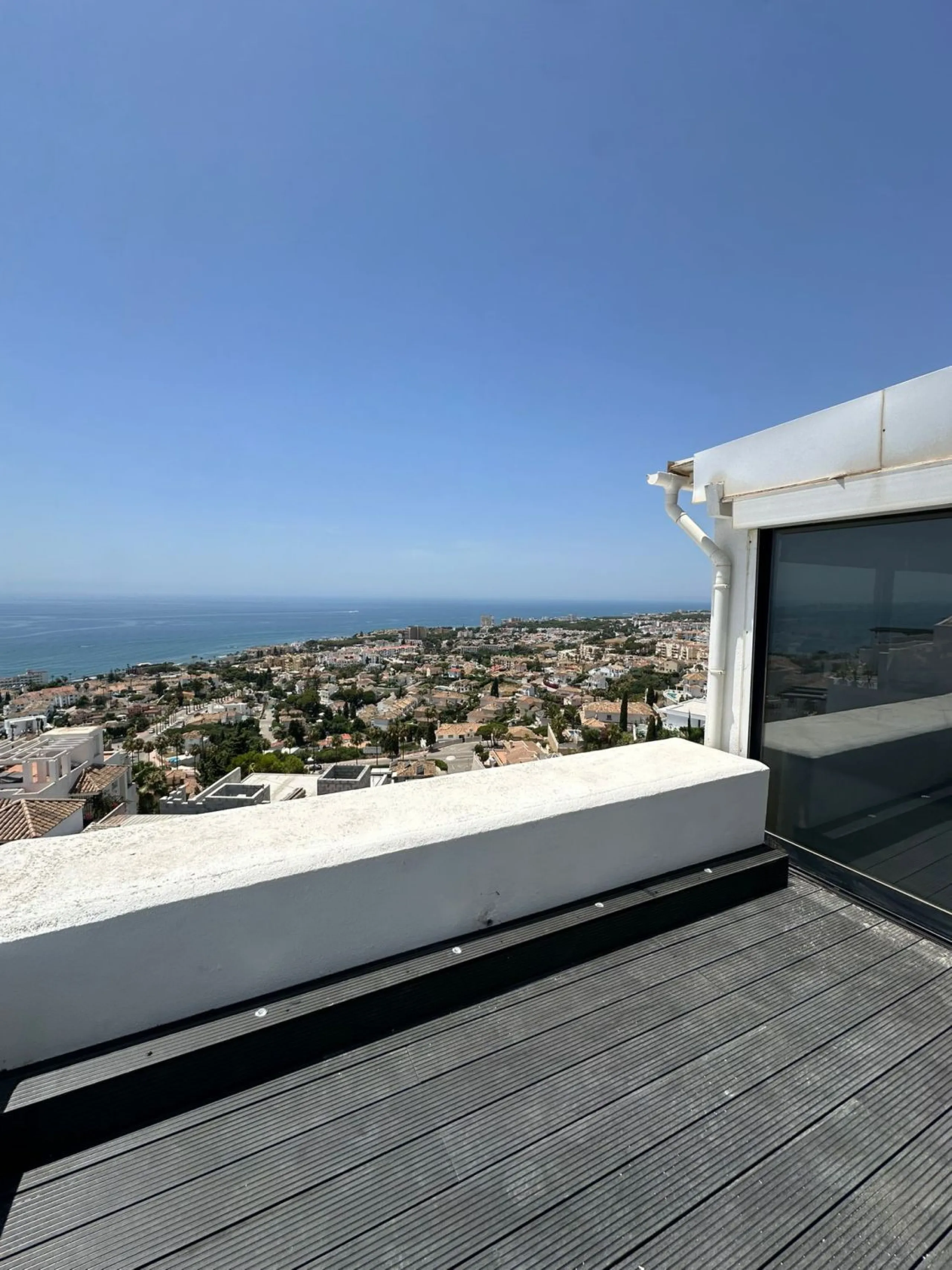 Apartment - Penthouse в продаже в Mijas, Málaga. В доме 3 спален и 2 ванных комнат. Площадь дома 115 м²