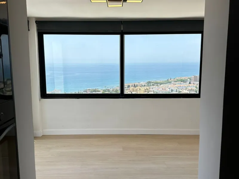 Apartment - Penthouse в продаже в Mijas, Málaga. В доме 3 спален и 2 ванных комнат. Площадь дома 115 м²