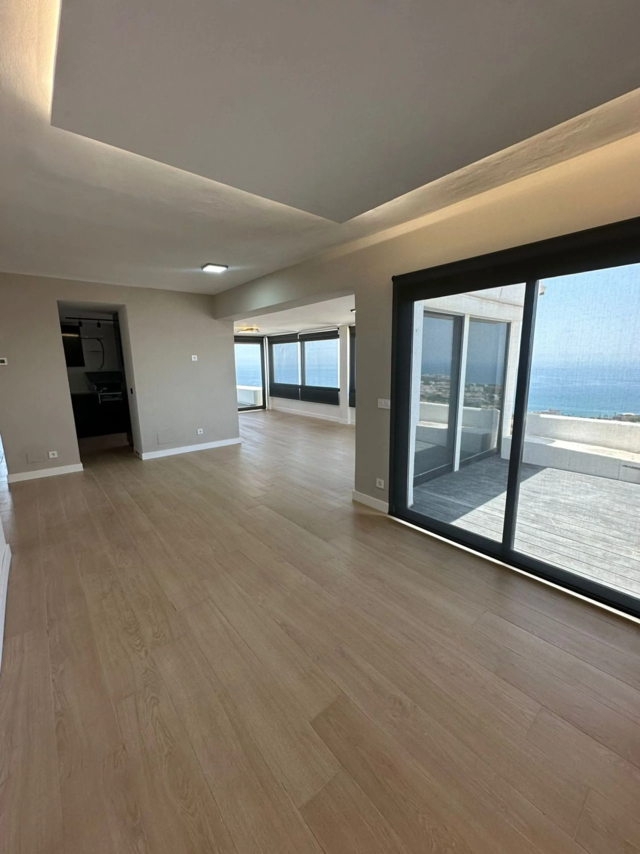Apartment - Penthouse в продаже в Mijas, Málaga. В доме 3 спален и 2 ванных комнат. Площадь дома 115 м²