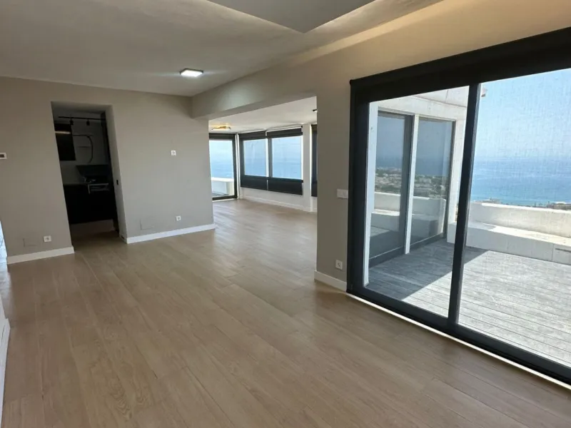 Apartment - Penthouse в продаже в Mijas, Málaga. В доме 3 спален и 2 ванных комнат. Площадь дома 115 м²