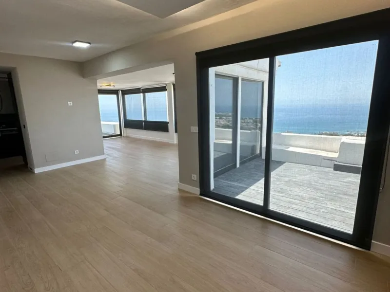 Apartment - Penthouse в продаже в Mijas, Málaga. В доме 3 спален и 2 ванных комнат. Площадь дома 115 м²