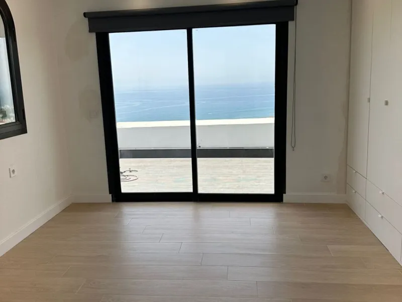 Apartment - Penthouse в продаже в Mijas, Málaga. В доме 3 спален и 2 ванных комнат. Площадь дома 115 м²