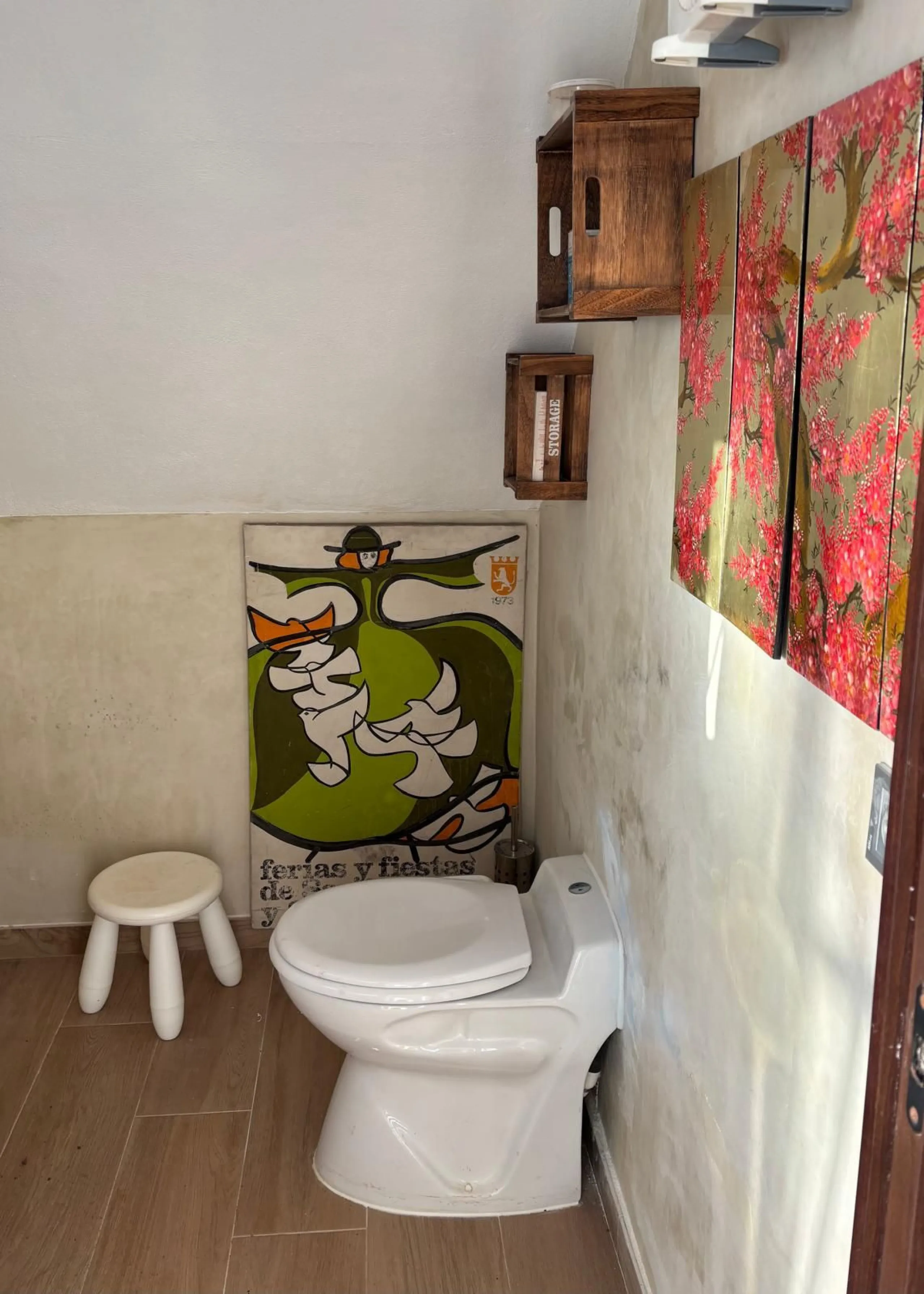 Frontline top floor duplex apartment located on the beach of El Peñoncillo in Torrox-Costa with direct access to the sea.