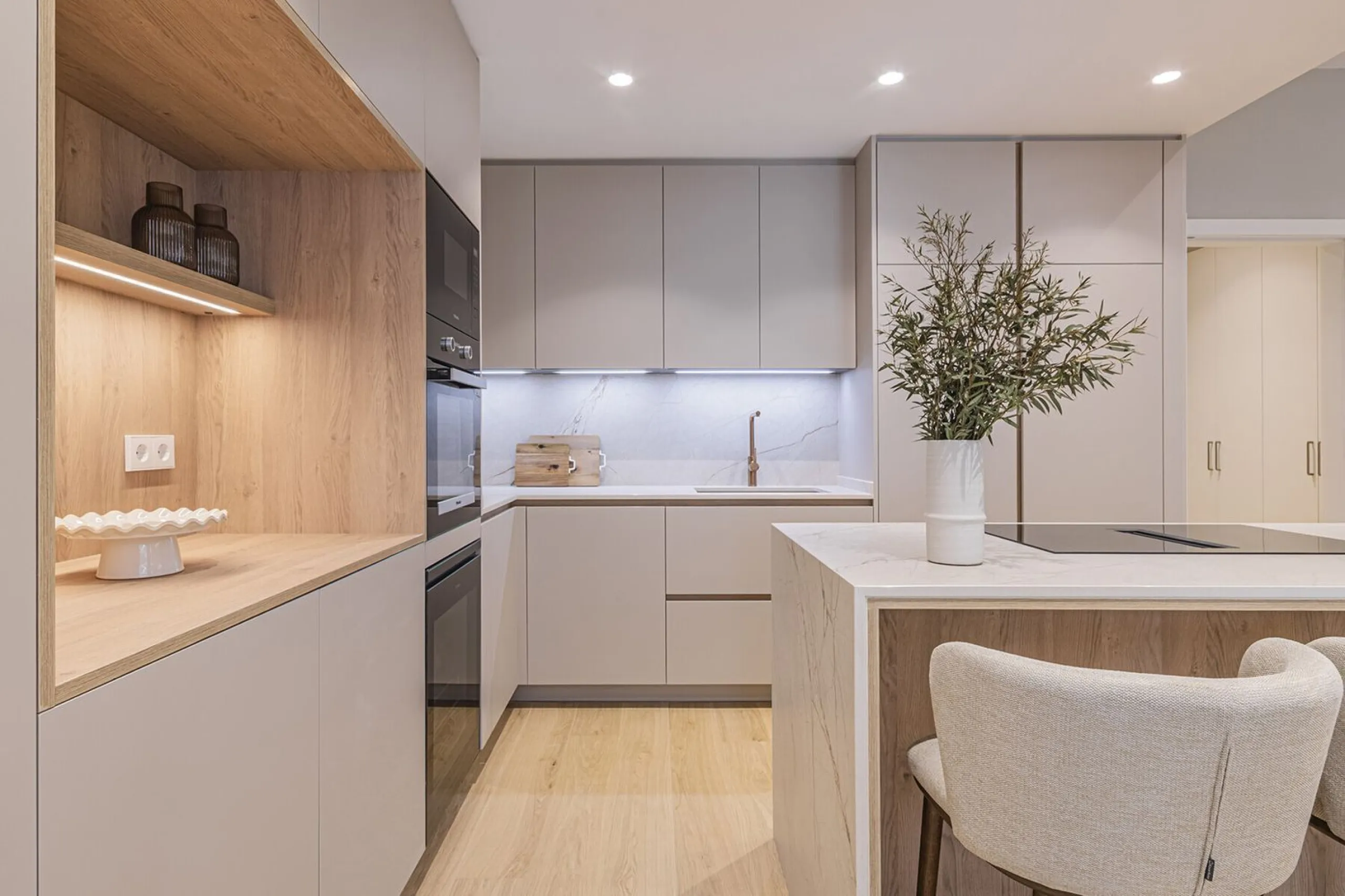 Luxury Renovated Apartment with Four Suites in Sant Gervasi-Galvany, Barcelona