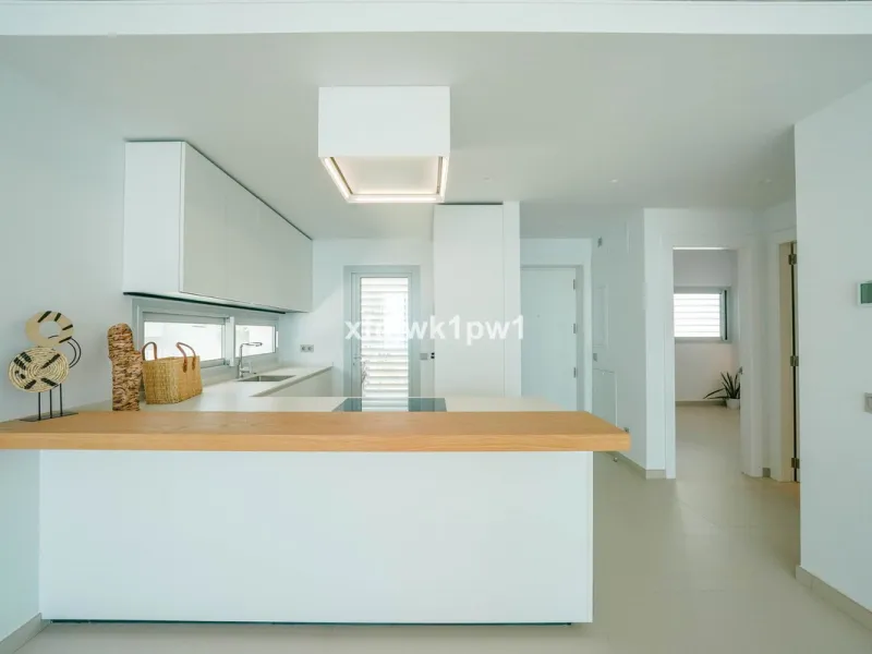 This magnificent penthouse has a total of 239 m2 built area, distributed across 85 m2 of living space, a 34 m2 terrace, and a 120 m2 solarium. It also includes two large parking spaces and a storage room, included in the price.