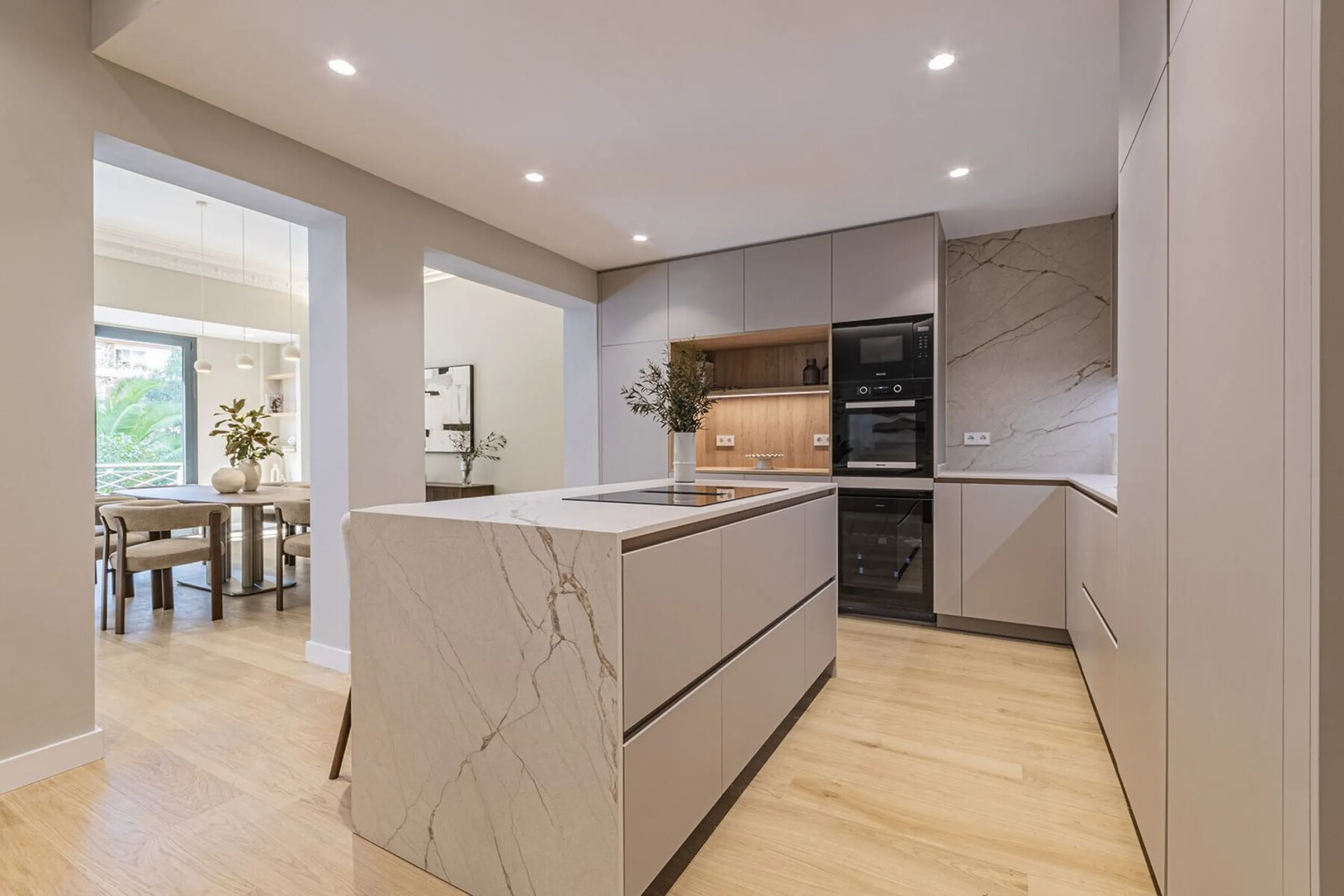 Luxury Renovated Apartment with Four Suites in Sant Gervasi-Galvany, Barcelona