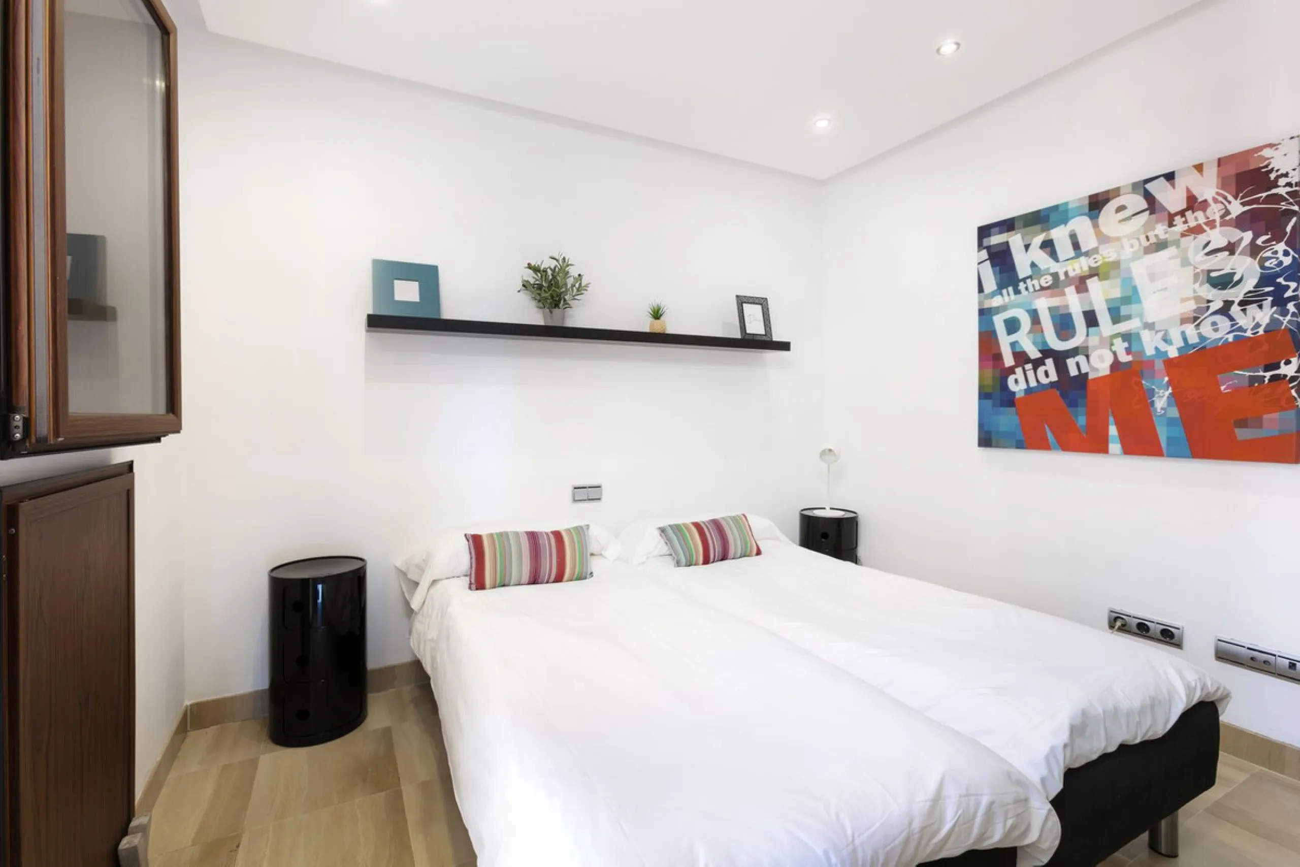 Stunning 3 bed duplex with private rooftop pool located in the exclusive beachfront urbanisation Bahia de la Plata.