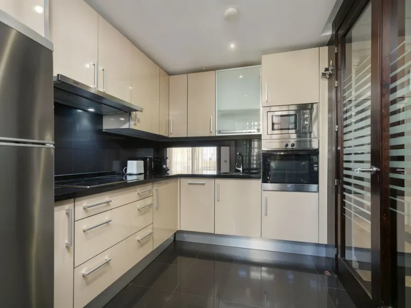 Stunning 3 bed duplex with private rooftop pool located in the exclusive beachfront urbanisation Bahia de la Plata.
