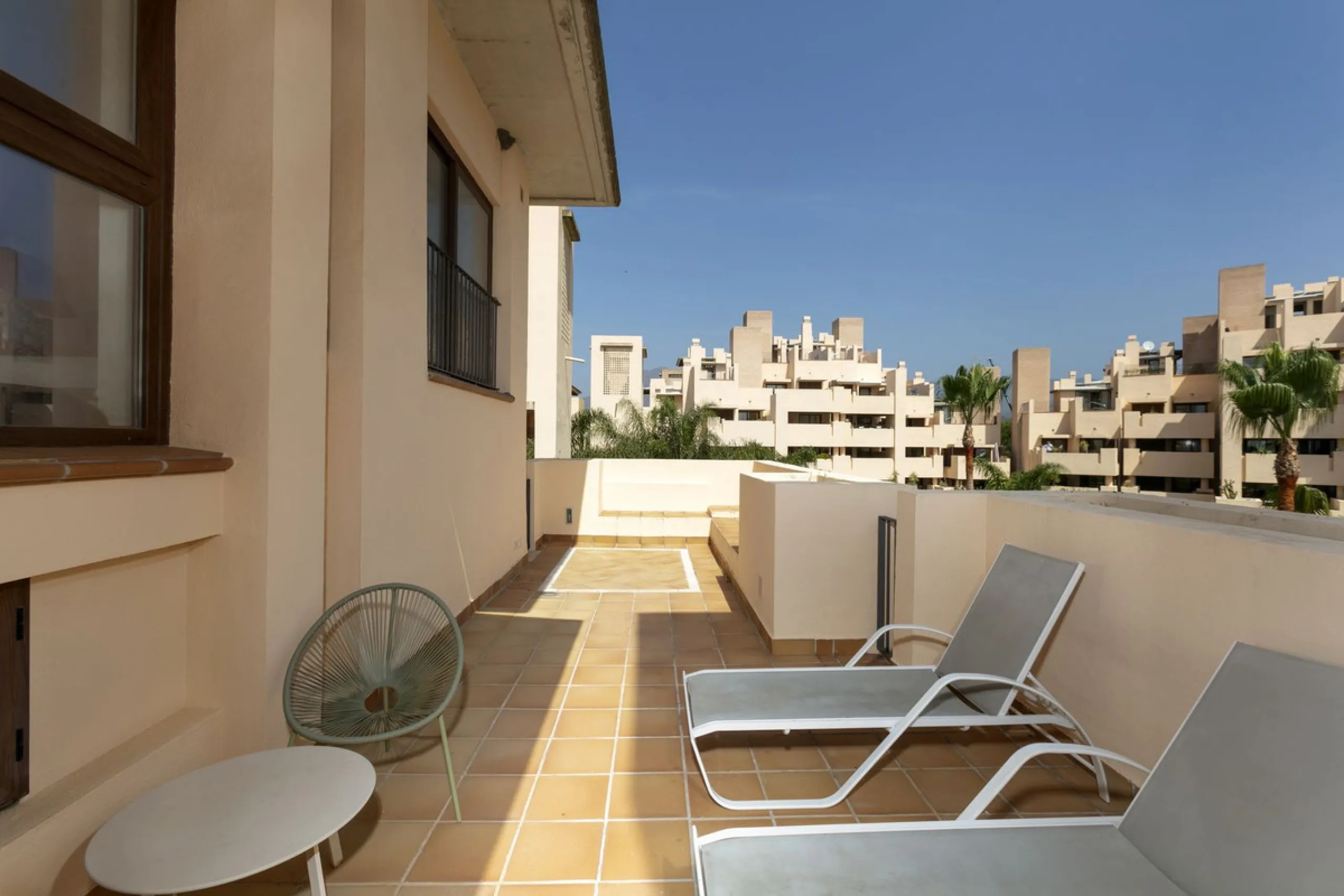 Stunning 3 bed duplex with private rooftop pool located in the exclusive beachfront urbanisation Bahia de la Plata.