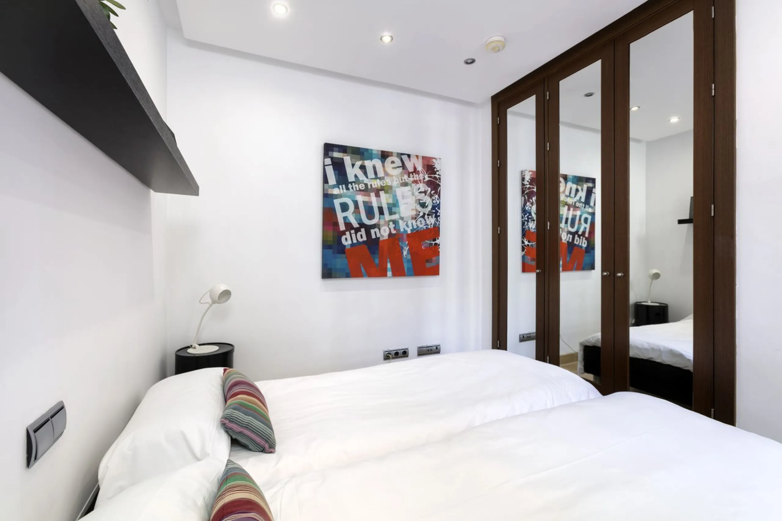 Stunning 3 bed duplex with private rooftop pool located in the exclusive beachfront urbanisation Bahia de la Plata.