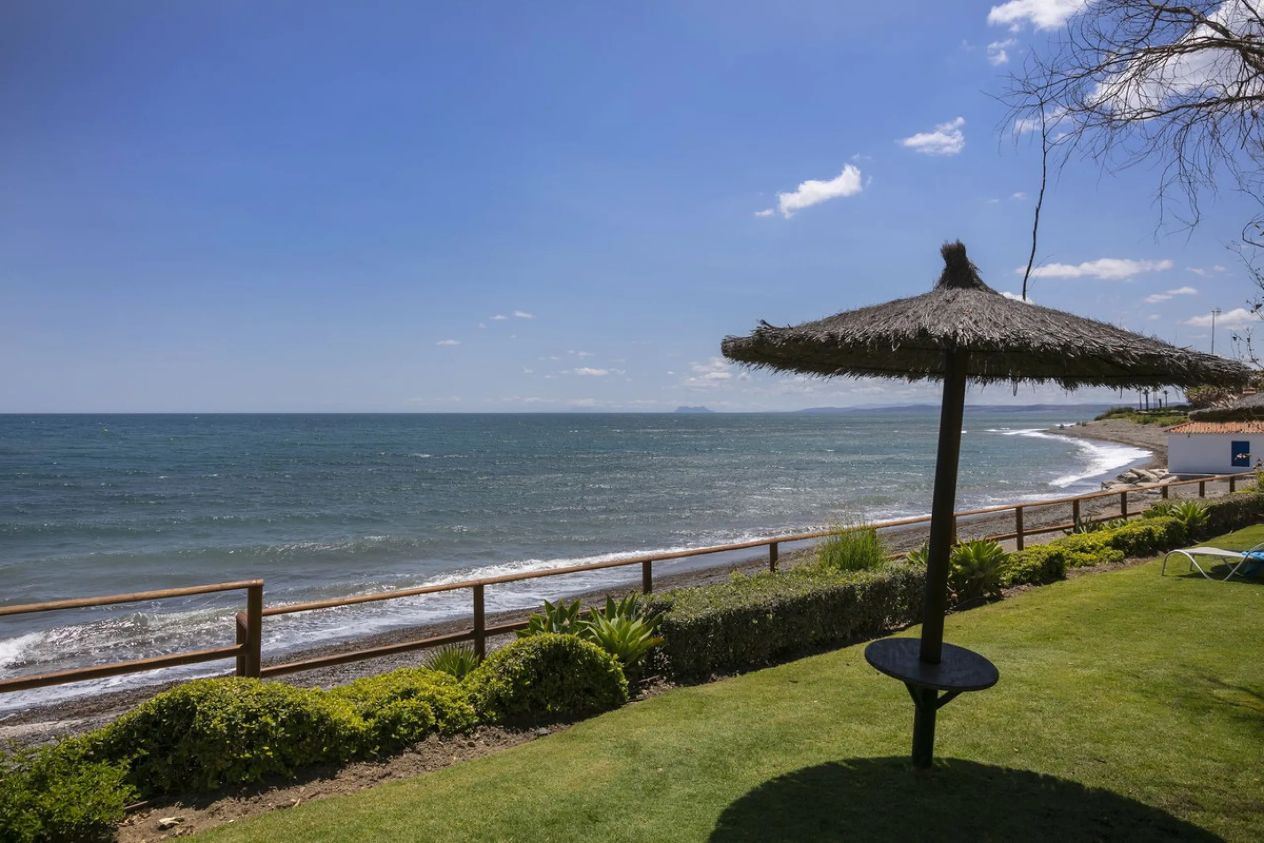 Stunning 3 bed duplex with private rooftop pool located in the exclusive beachfront urbanisation Bahia de la Plata.