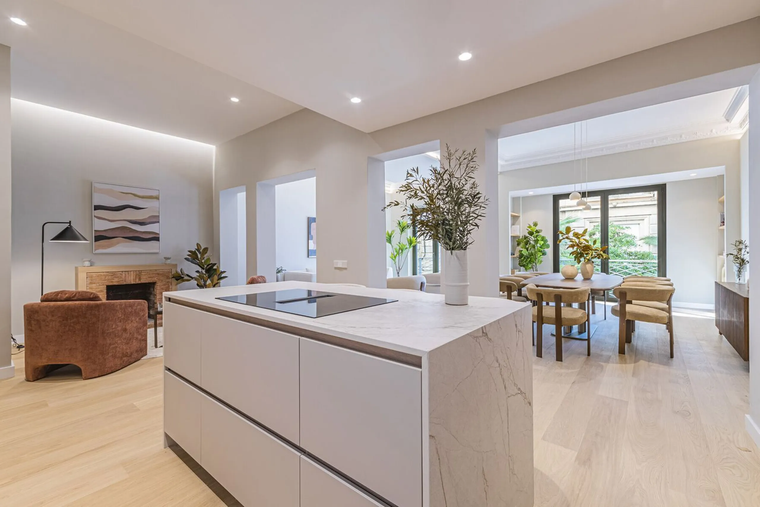 Luxury Renovated Apartment with Four Suites in Sant Gervasi-Galvany, Barcelona