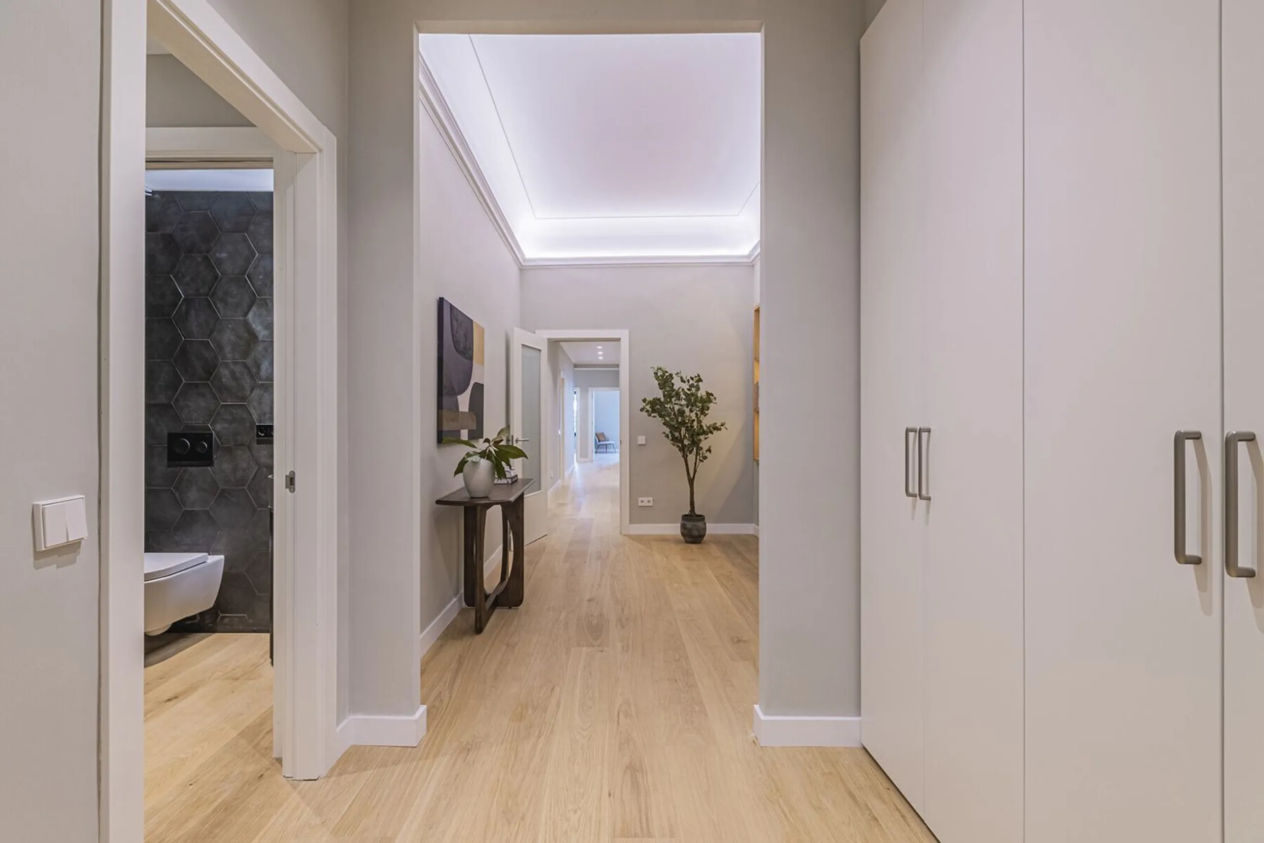 Luxury Renovated Apartment with Four Suites in Sant Gervasi-Galvany, Barcelona