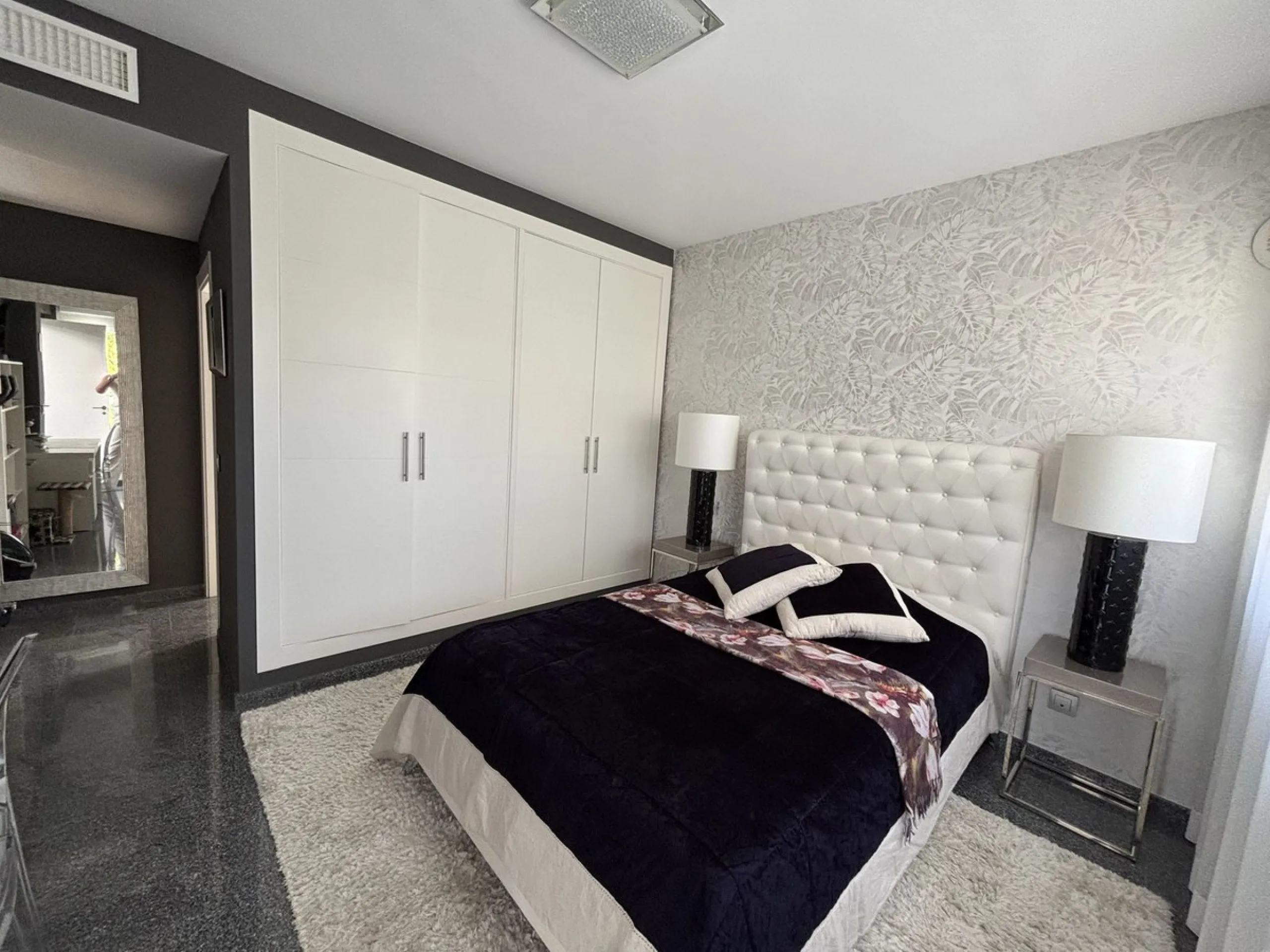 This stylish modern villa is located frontline to the golf course in the sought-after La Cala Golf Resort. With clean lines, large windows, and a sleek design, the property offers bright and open living spaces with stunning golf and mountain views and a r