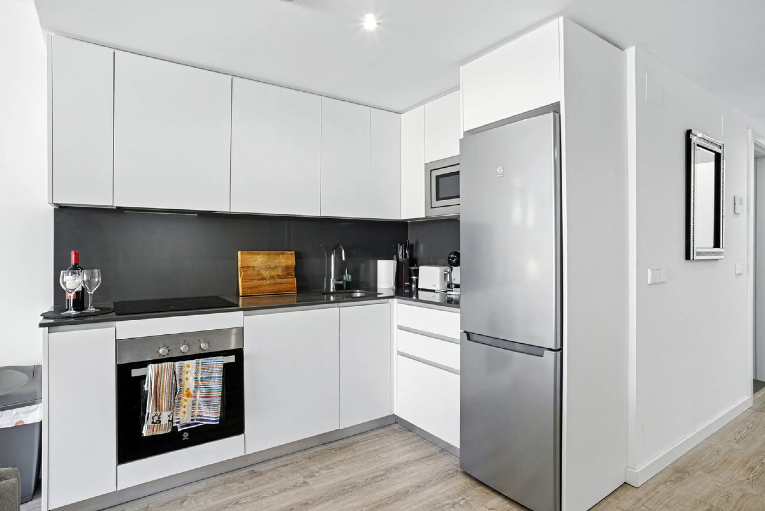 Modern 2-Bedroom Ground Floor Apartment with Sea Views in Estepona