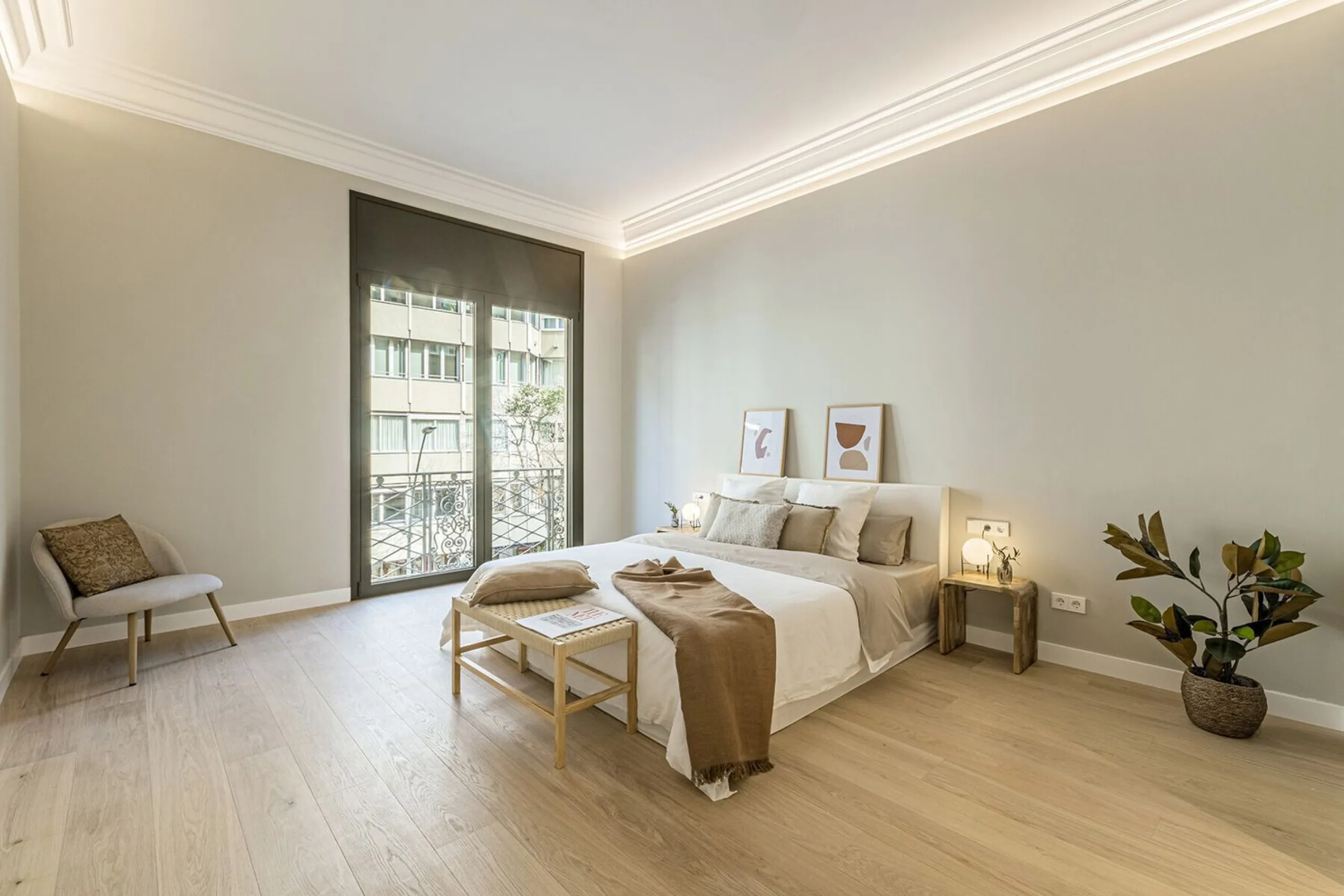 Luxury Renovated Apartment with Four Suites in Sant Gervasi-Galvany, Barcelona