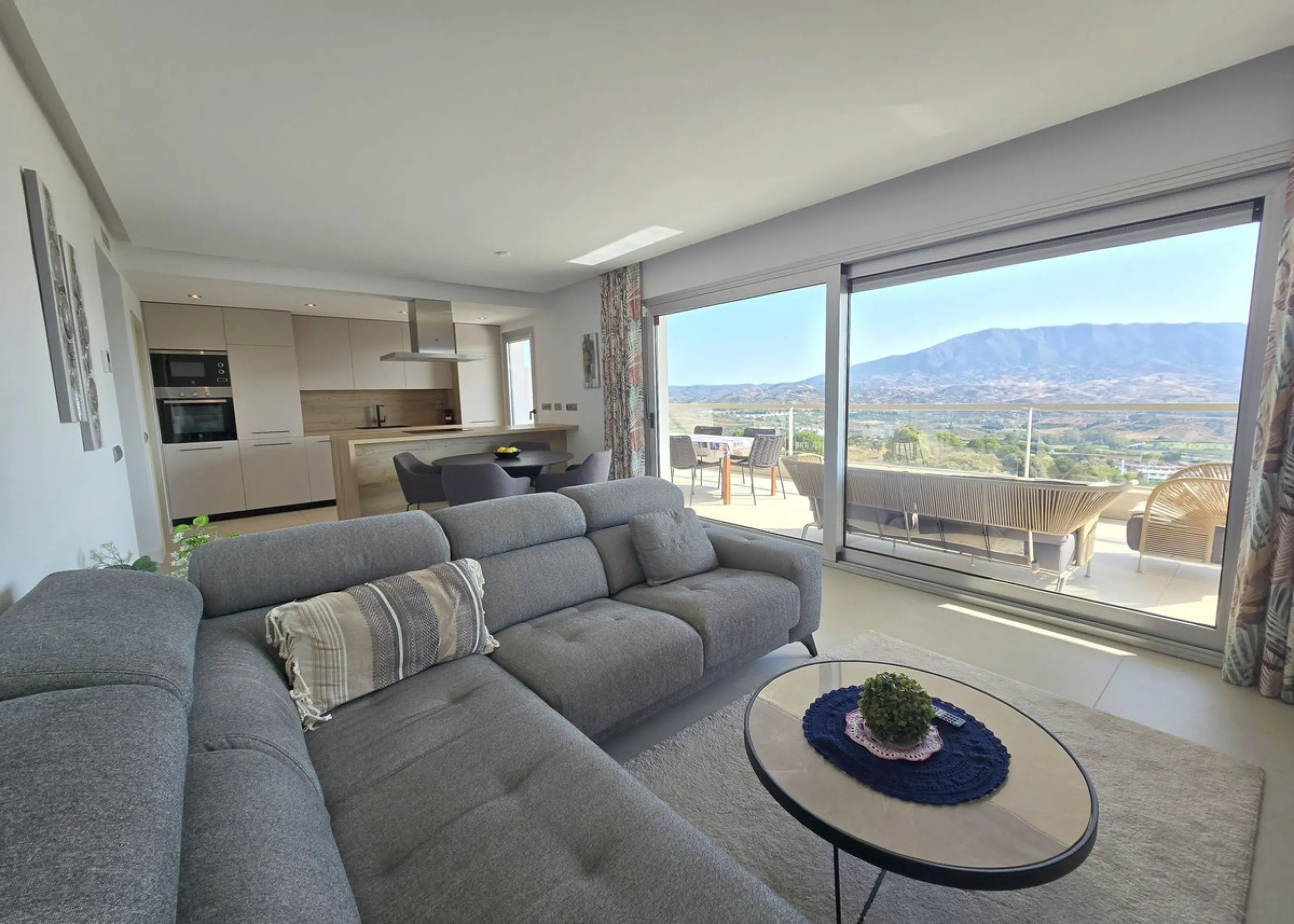 Stylish 3-Bed Corner Apartment with Panoramic Views in La Cala Golf