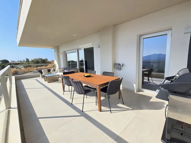 Stylish 3-Bed Corner Apartment with Panoramic Views in La Cala Golf