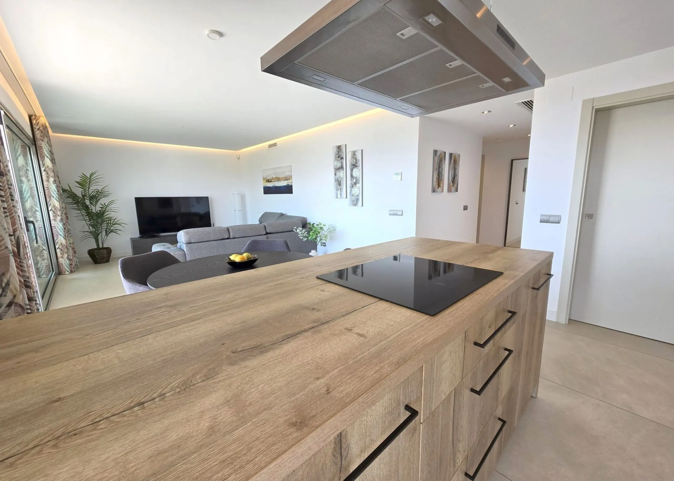 Stylish 3-Bed Corner Apartment with Panoramic Views in La Cala Golf
