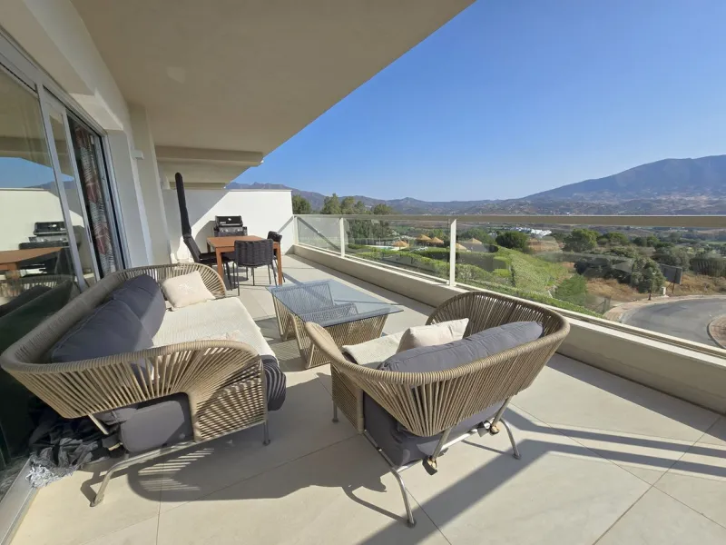 Stylish 3-Bed Corner Apartment with Panoramic Views in La Cala Golf