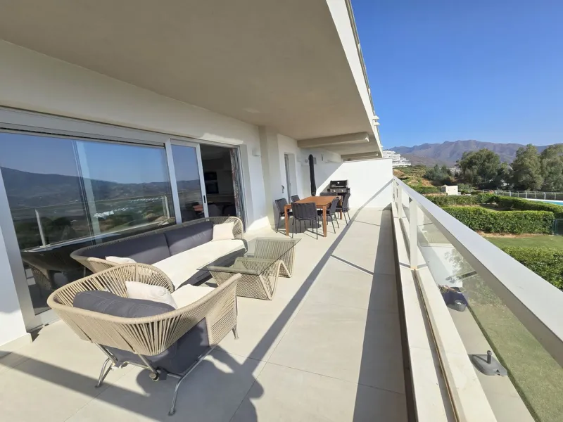 Stylish 3-Bed Corner Apartment with Panoramic Views in La Cala Golf