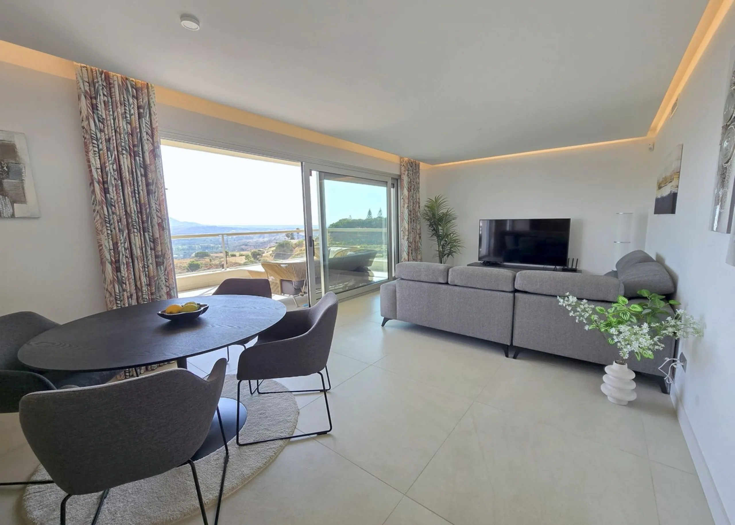Stylish 3-Bed Corner Apartment with Panoramic Views in La Cala Golf