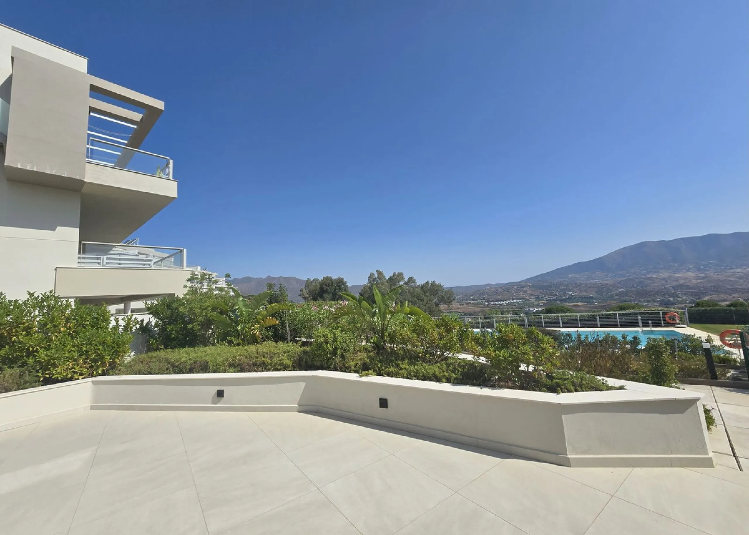Stylish 3-Bed Corner Apartment with Panoramic Views in La Cala Golf