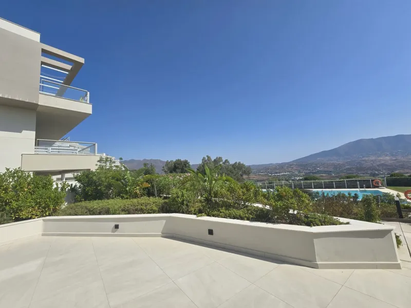Stylish 3-Bed Corner Apartment with Panoramic Views in La Cala Golf
