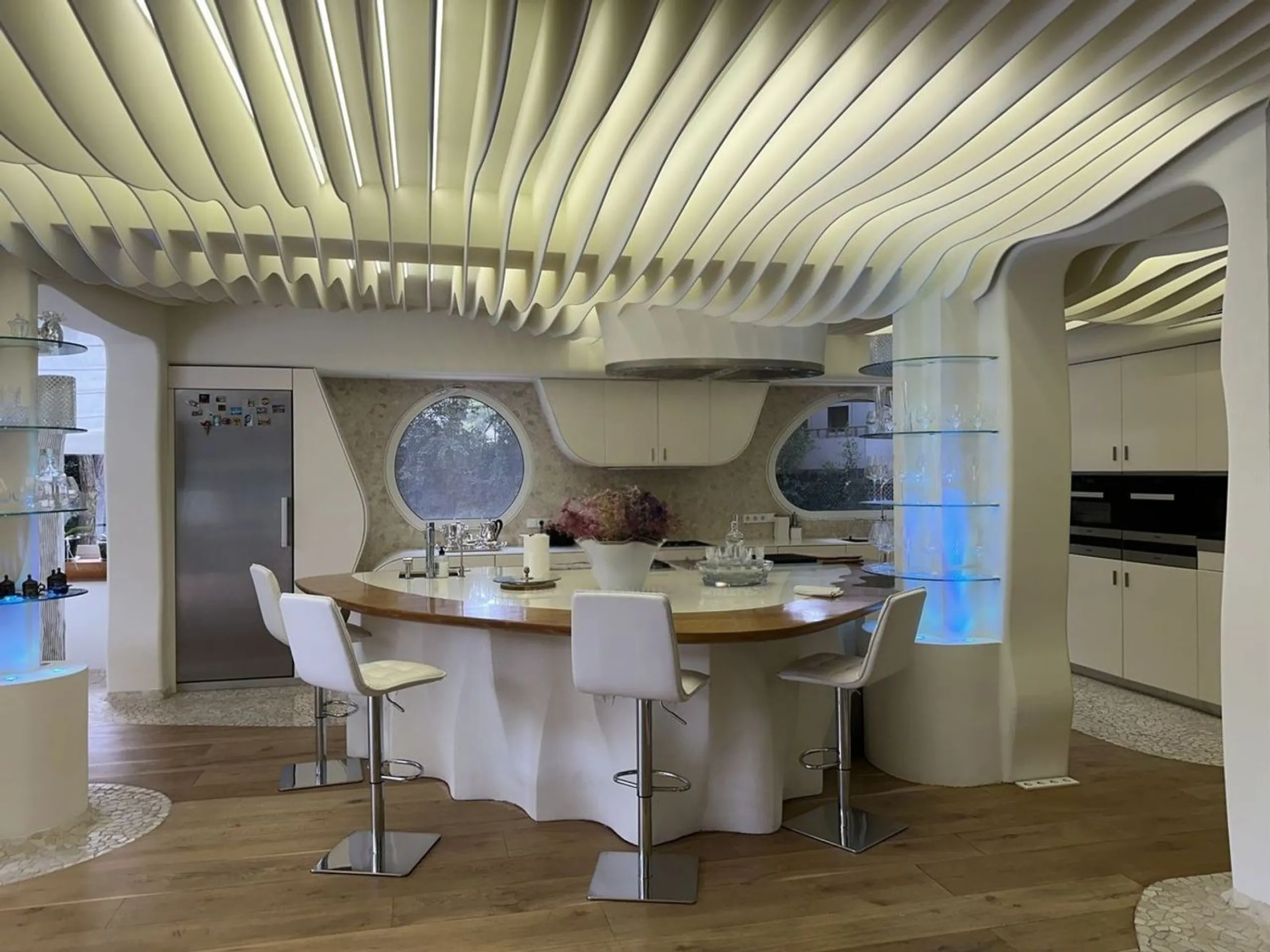 Exclusive contemporary villa near the sea in La Pineda, Castelldefels