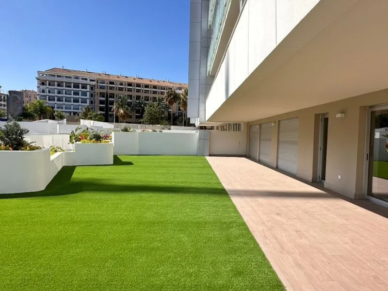 This apartment is located in the brand-new urban development MARE in San Pedro de Alcántara (Marbella). The apartment is new and unfurnished.