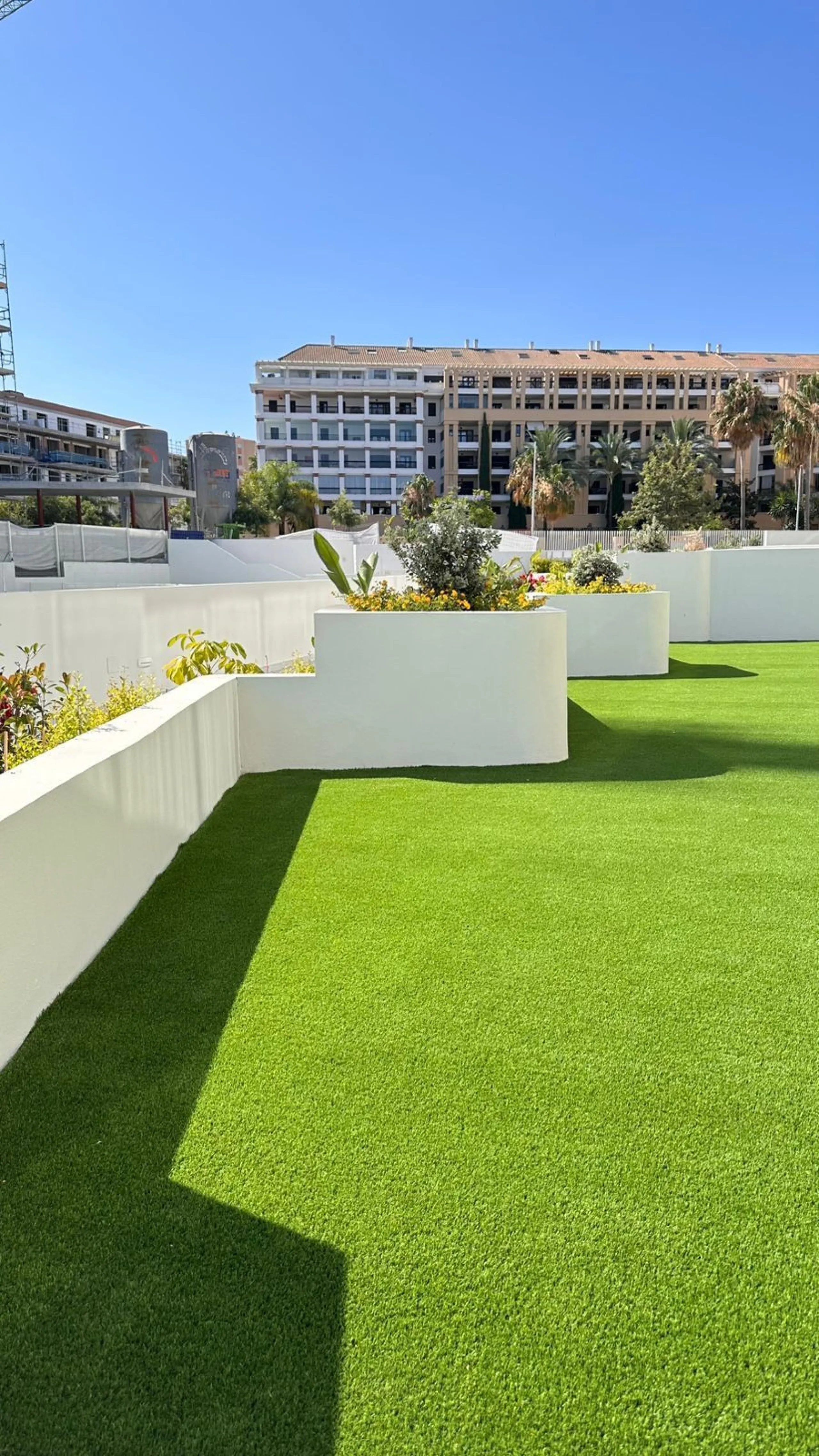 This apartment is located in the brand-new urban development MARE in San Pedro de Alcántara (Marbella). The apartment is new and unfurnished.
