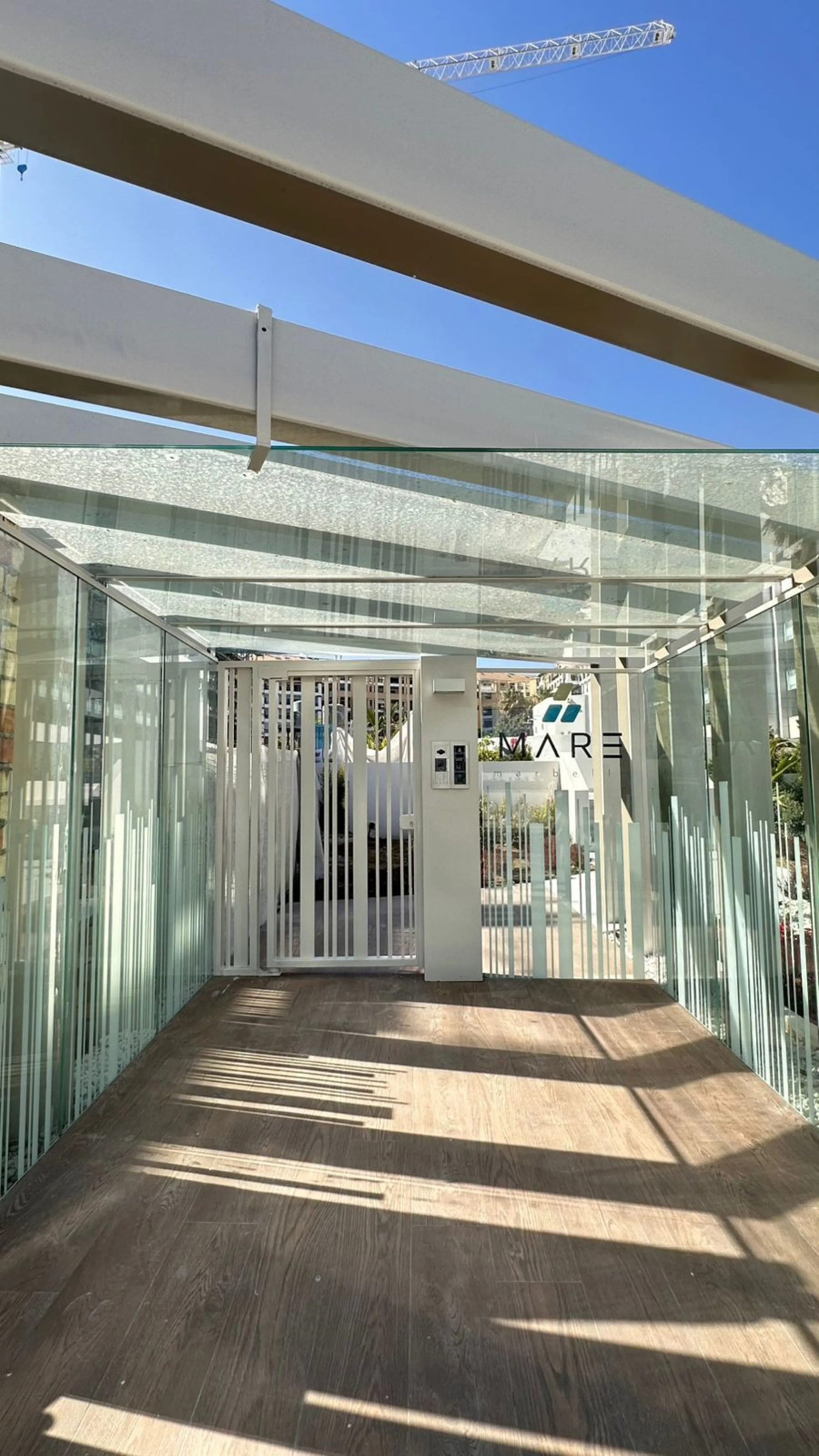 This apartment is located in the brand-new urban development MARE in San Pedro de Alcántara (Marbella). The apartment is new and unfurnished.