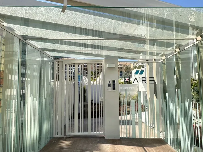 This apartment is located in the brand-new urban development MARE in San Pedro de Alcántara (Marbella). The apartment is new and unfurnished.