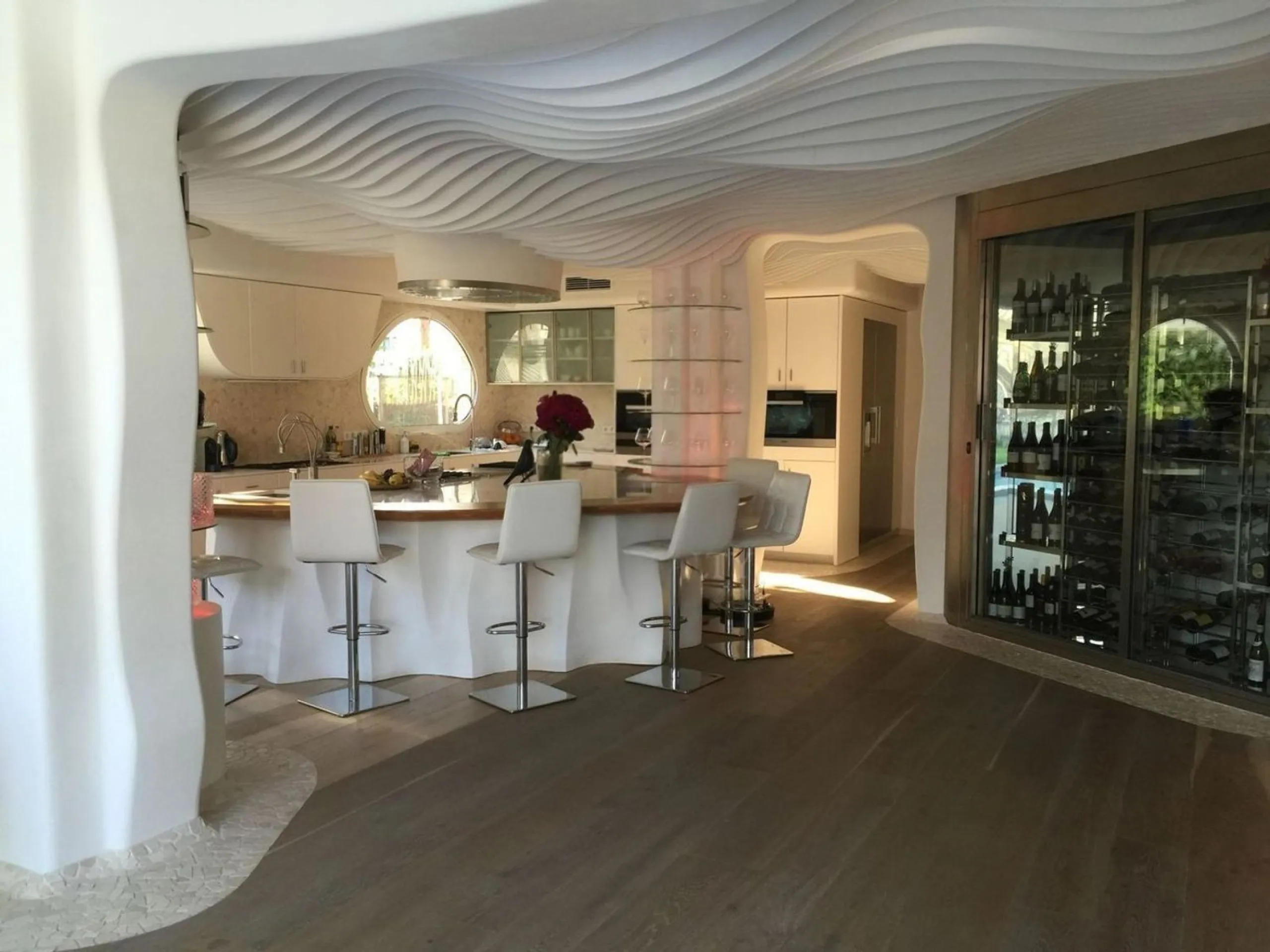 Exclusive contemporary villa near the sea in La Pineda, Castelldefels