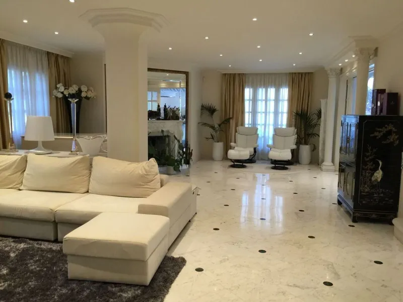 Exclusive contemporary villa near the sea in La Pineda, Castelldefels