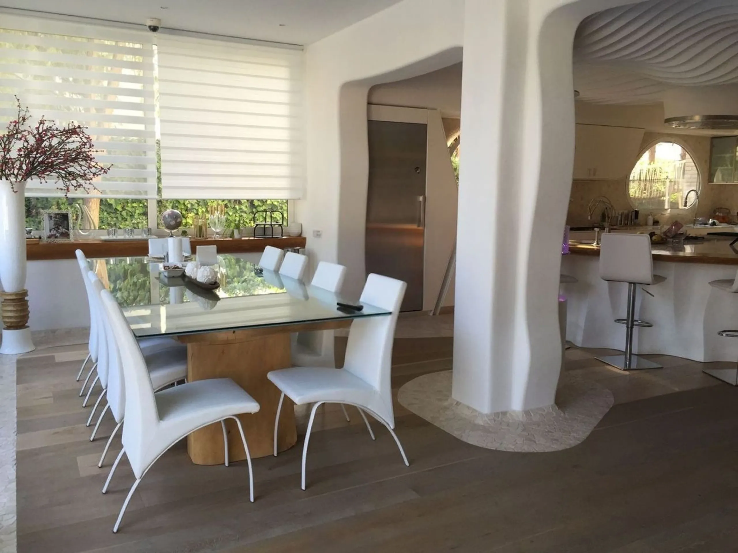 Exclusive contemporary villa near the sea in La Pineda, Castelldefels