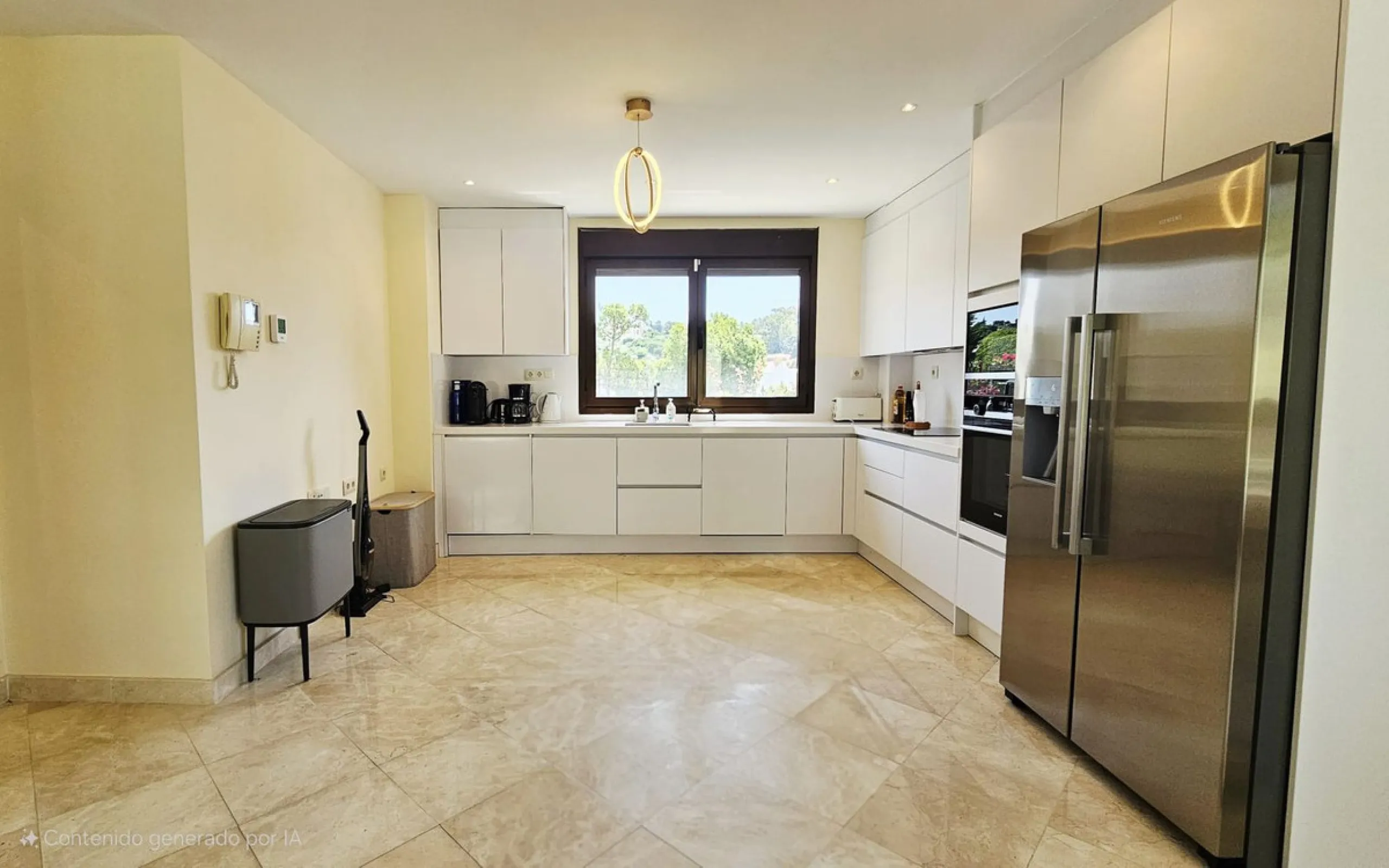 Exclusive villa in Azata Golf, Estepona – Spacious, bright and with private pool!!