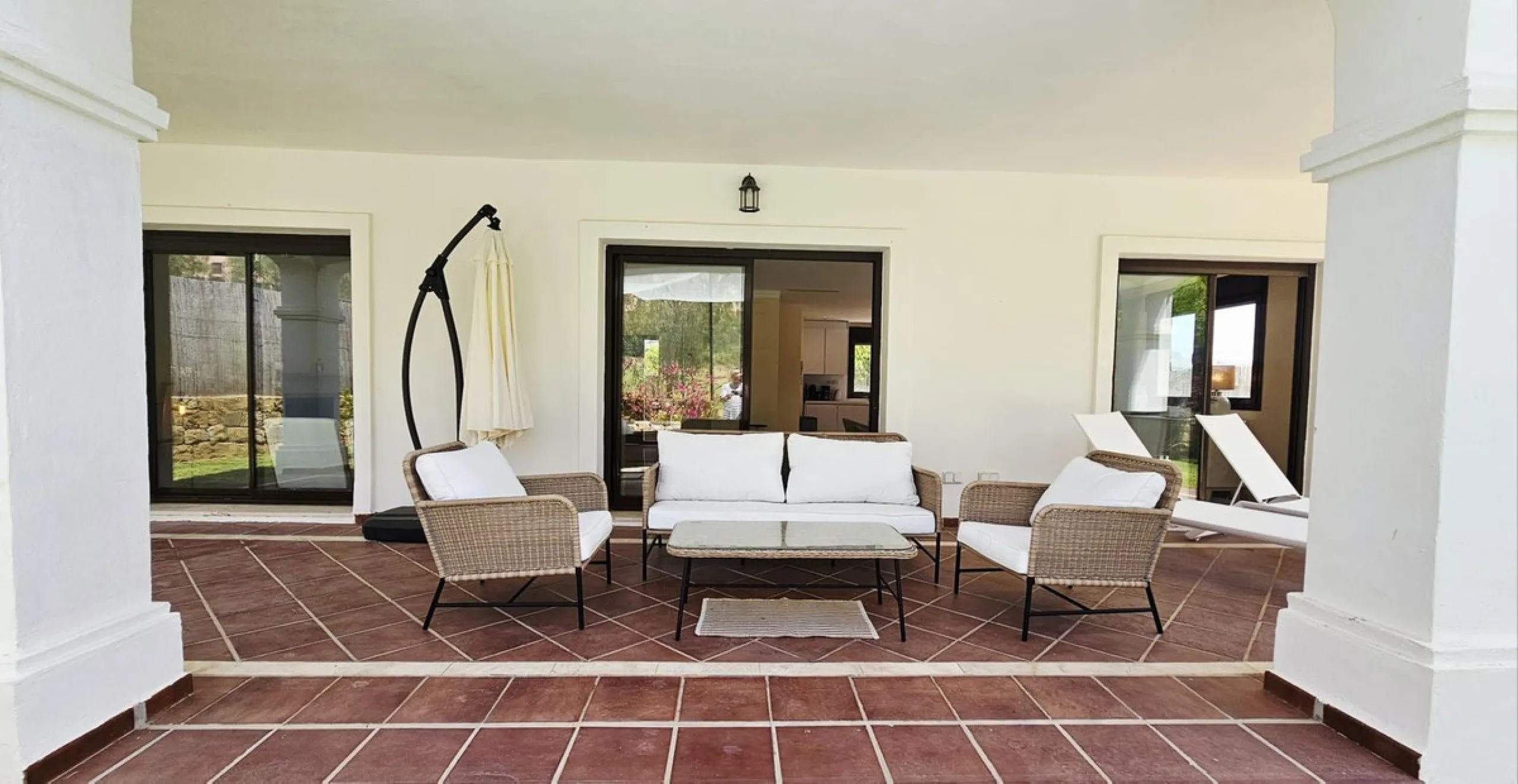 Exclusive villa in Azata Golf, Estepona – Spacious, bright and with private pool!!
