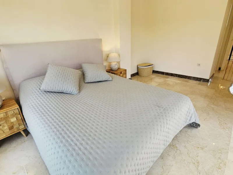 Exclusive villa in Azata Golf, Estepona – Spacious, bright and with private pool!!