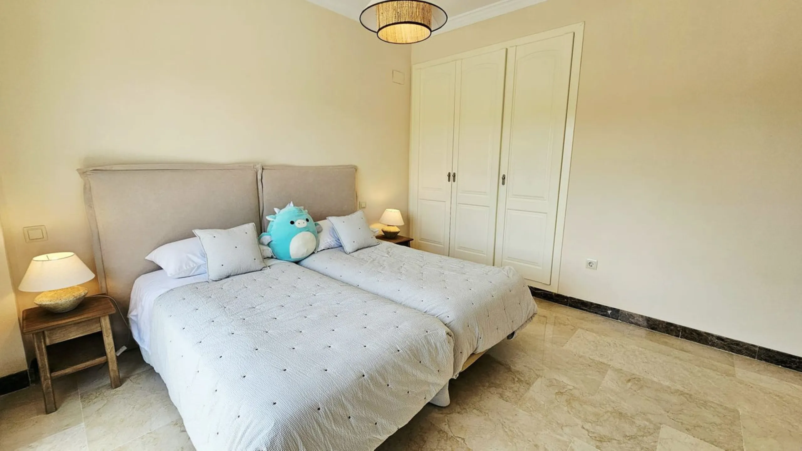 Exclusive villa in Azata Golf, Estepona – Spacious, bright and with private pool!!