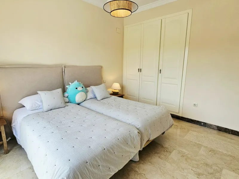 Exclusive villa in Azata Golf, Estepona – Spacious, bright and with private pool!!